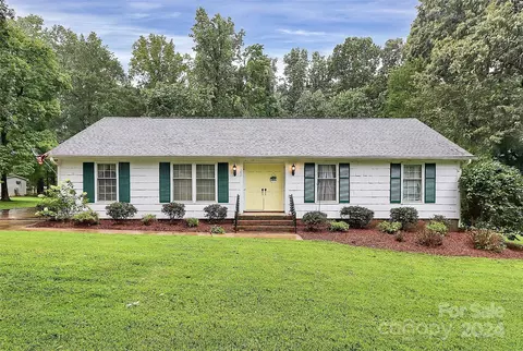 3824 Seneca Pl, Rock Hill, SC 29732