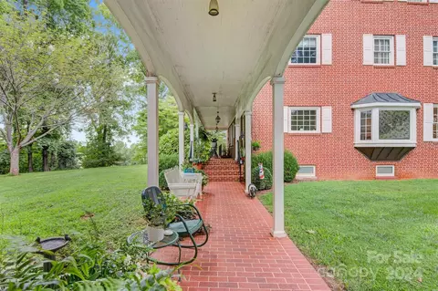 Exterior - 1014 2nd Nw Ave NW, Conover, NC 28613 photo 1 of 4