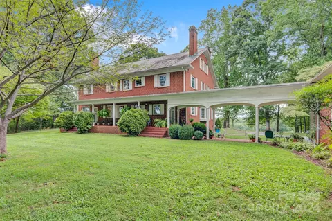 Exterior - 1014 2nd Nw Ave NW, Conover, NC 28613 photo 3 of 4