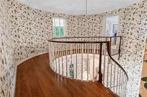 Entry Way - 1014 2nd Nw Ave NW, Conover, NC 28613 photo 3 of 5