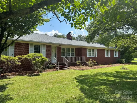 3048 Timrod Rd, Bethune, SC 29009