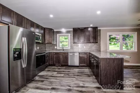 127 Jenkins Rd, Statesville, NC 28625