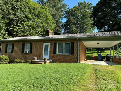 10 Power Dr, Granite Falls, NC 28630