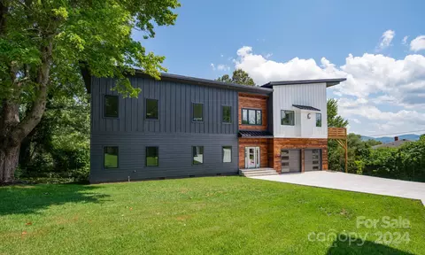 33 N Pershing Rd, Asheville, NC 28805