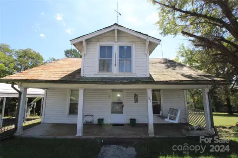 1242 Fairview Sw Dr SW, Lenoir, NC 28645