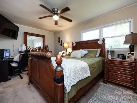 Bedroom - 1302 E 1st St, Kannapolis, NC 28083 photo 3 of 7