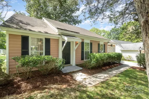 13828 Dannemara Dr, Pineville, NC 28134