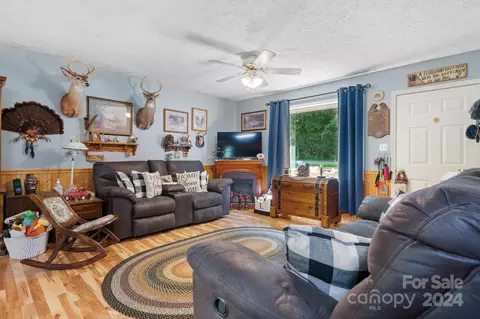 136 Summers Rd, Morganton, NC 28655 photo 7