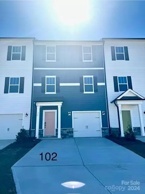335 Drawbar Dr, Clover, SC 29710