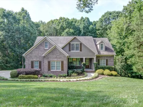 107 Huntington Ridge Pl, Mooresville, NC 28115