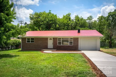 130 Hidden Valley Cir, Canton, NC 28716