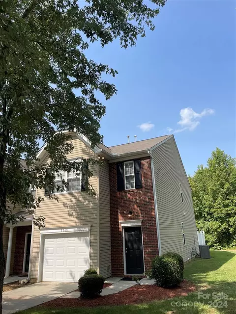 7749 Abigail Glen Dr, Charlotte, NC 28212