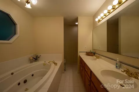 63 N Point Rd, Sylva, NC 28779 photo 20