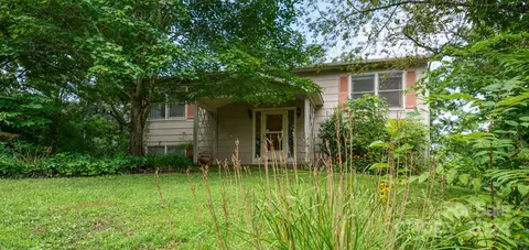 9 Village Park Dr, Weaverville, NC 28787