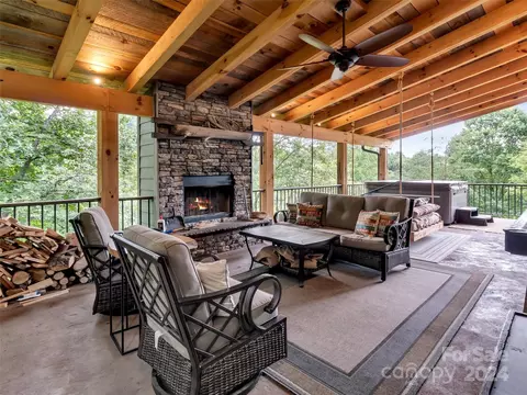 989 Ferguson Cove Loop, Clyde, NC 28721 photo 33