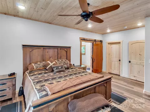 989 Ferguson Cove Loop, Clyde, NC 28721 photo 14