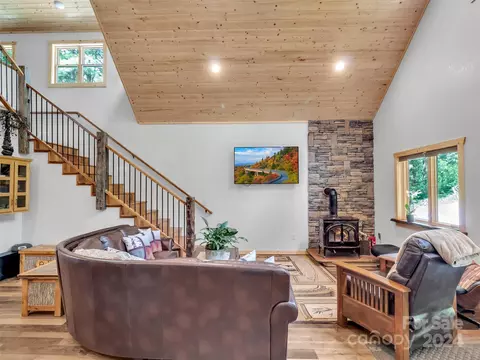 989 Ferguson Cove Loop, Clyde, NC 28721 photo 8