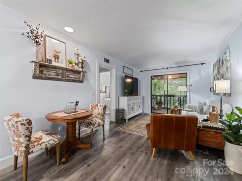 11 Lake B3 Dr #B3, Laurel Park, NC 28739