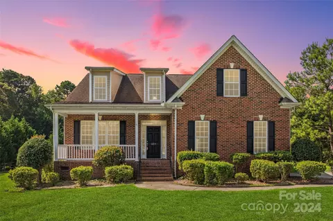 227 Glenville Dr, Fort Mill, SC 29715