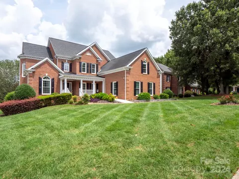 2114 Towton Ct, Charlotte, NC 28262