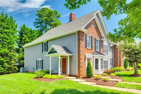 1711 Robinwood Rd, Gastonia, NC 28054