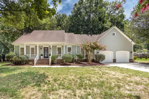4315 Meadowridge Dr, Charlotte, NC 28226