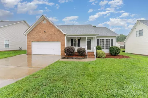 115 Pebble Run Ct, Clemmons, NC 27012