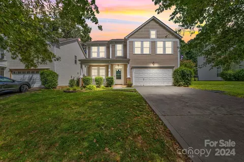 1817 Wilburn Park Ln, Charlotte, NC 28269