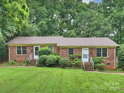 4300 Hammett St, Charlotte, NC 28205