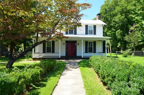 710 N Main Ave, Newton, NC 28658