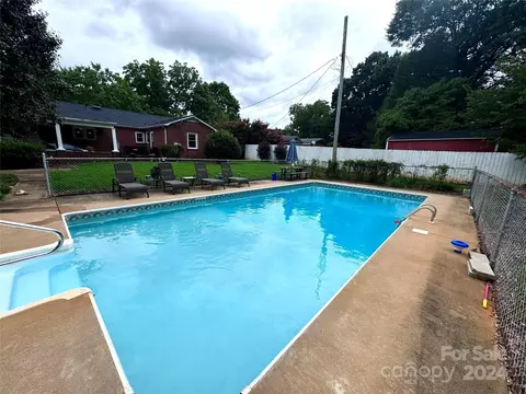 804 W Sumter St, Shelby, NC 28150