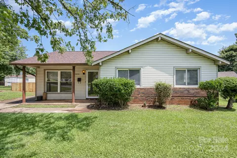3436 Pine Meadow Dr, Charlotte, NC 28269
