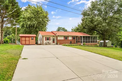 3250 12th Avenue Se 1b Pl SE #1B, Conover, NC 28613