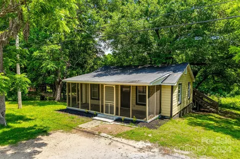 210 Carpenter St, Gastonia, NC 28054