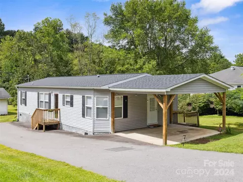 614 Old Us 19e Hwy, Spruce Pine, NC 28777
