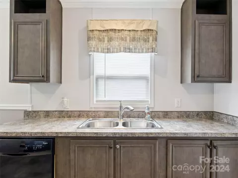 614 Old Us 19e Hwy, Spruce Pine, NC 28777 photo 11