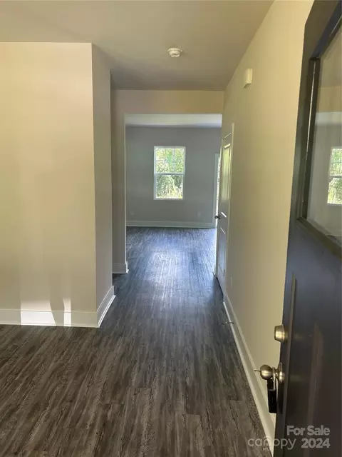 Entry Way - 910 Blake Rd, Albemarle, NC 28001 photo 1 of 1
