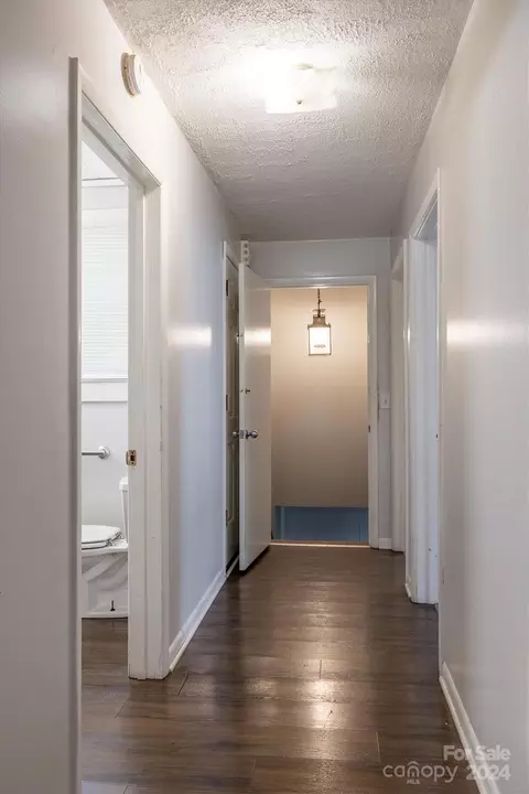 Entry Way - 323 Fleming Ave, Marion, NC 28752 photo 1 of 1
