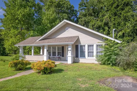 323 Fleming Ave, Marion, NC 28752