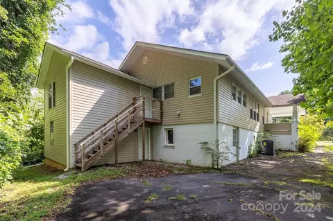 Exterior - 323 Fleming Ave, Marion, NC 28752 photo 3 of 5