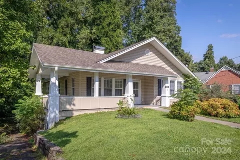 Exterior - 323 Fleming Ave, Marion, NC 28752 photo 2 of 5