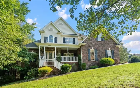 3816 Steve Ikerd Dr, Hickory, NC 28601