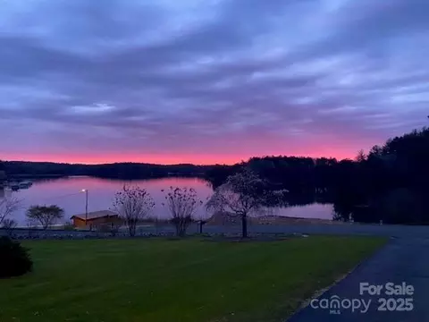95 Lake Club 9 Ln #9, Nebo, NC 28761