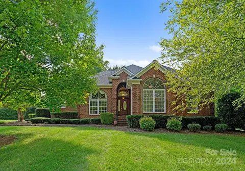 3507 Araglin Dr, Gastonia, NC 28056