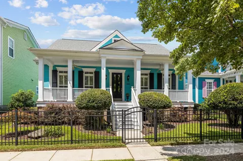 10006 Triple Oak Rd, Charlotte, NC 28277