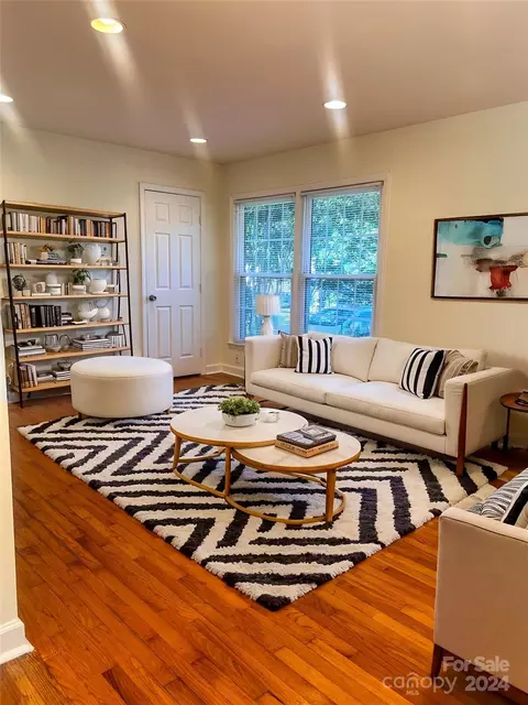 4717 Thornwood Rd, Charlotte, NC 28213
