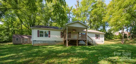 24 Smathers St, Canton, NC 28716