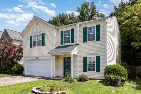 4204 Everest Dr, Gastonia, NC 28054