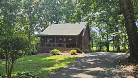 44 Kennington Ln, Statesville, NC 28625