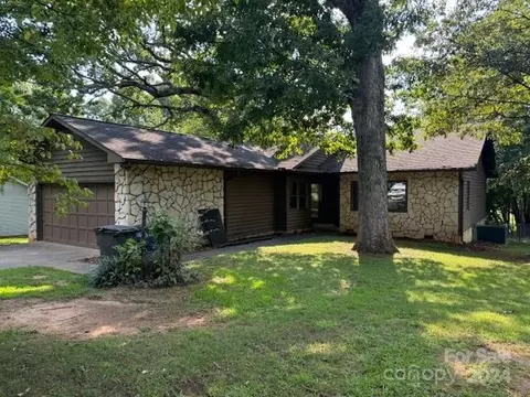 714 Randa Dr, Statesville, NC 28625